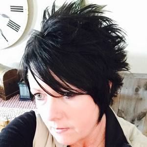 Meet your Posher, Deana lee